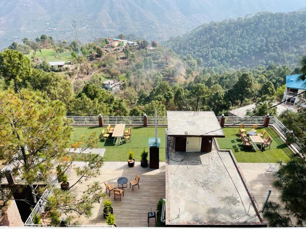 Bed and Breakfast Hillcrest Heights Kasauli Zewnętrze zdjęcie
