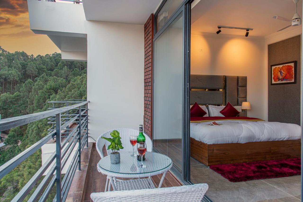 Bed and Breakfast Hillcrest Heights Kasauli Zewnętrze zdjęcie