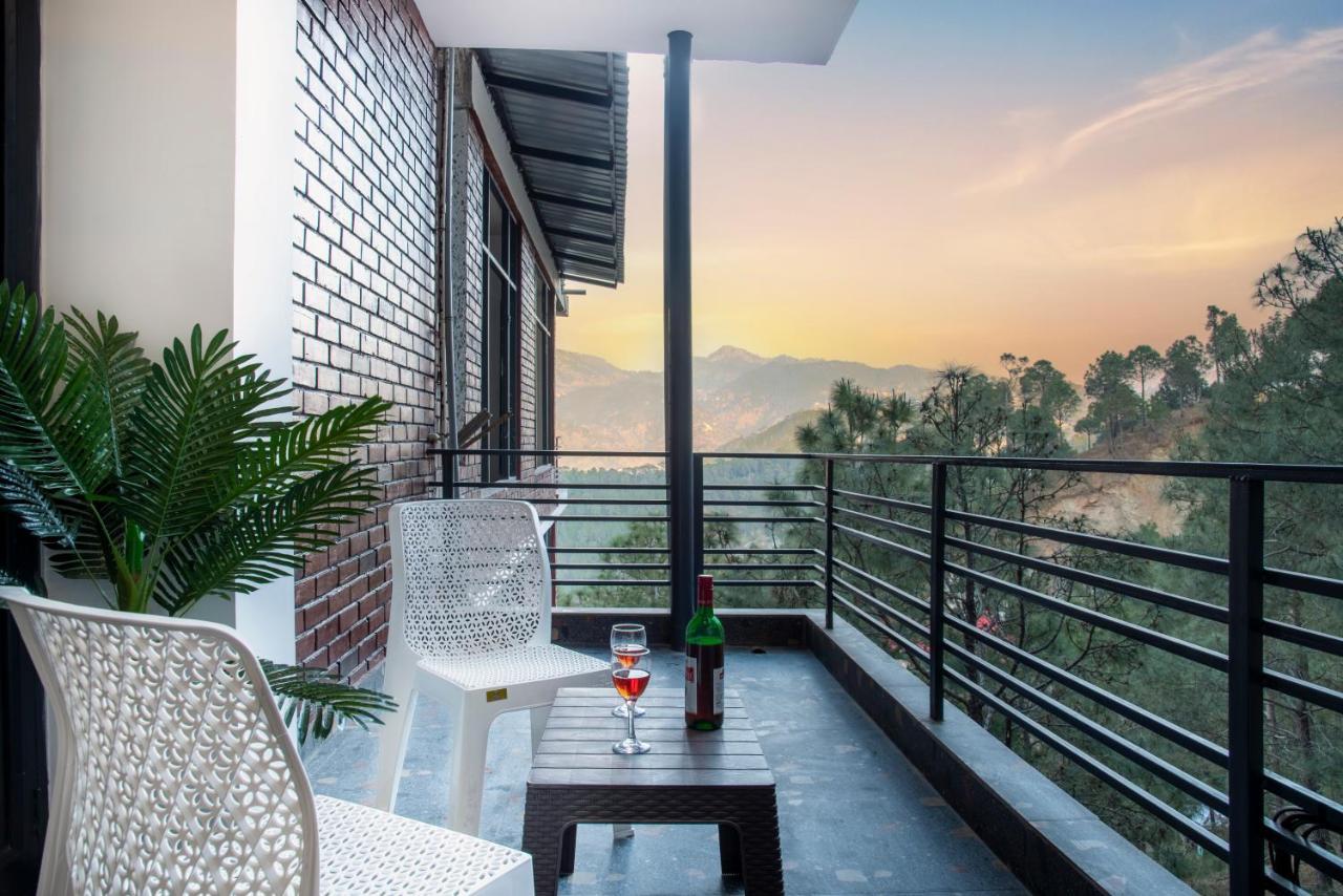 Bed and Breakfast Hillcrest Heights Kasauli Zewnętrze zdjęcie
